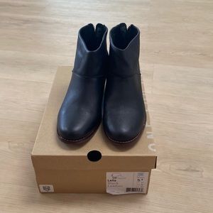 Toms Leila booties EUC.